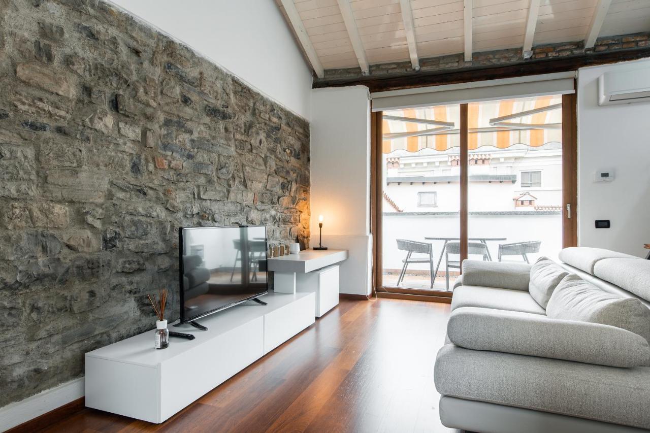 In Our Home By Holiday Solutions Комо Экстерьер фото